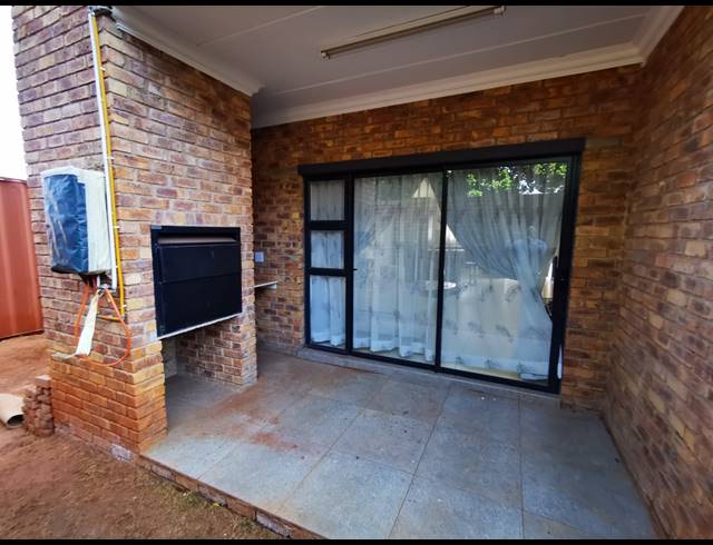 2 BEDROOM APARTMENT FOR SALE IN WITFIELD